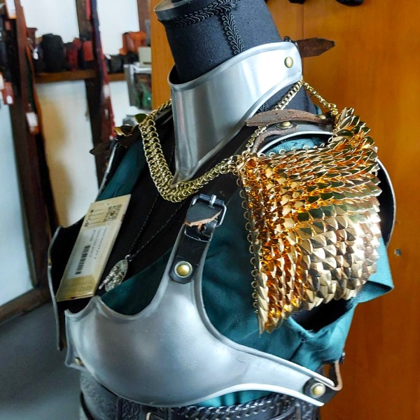 Scale Maille Shoulder