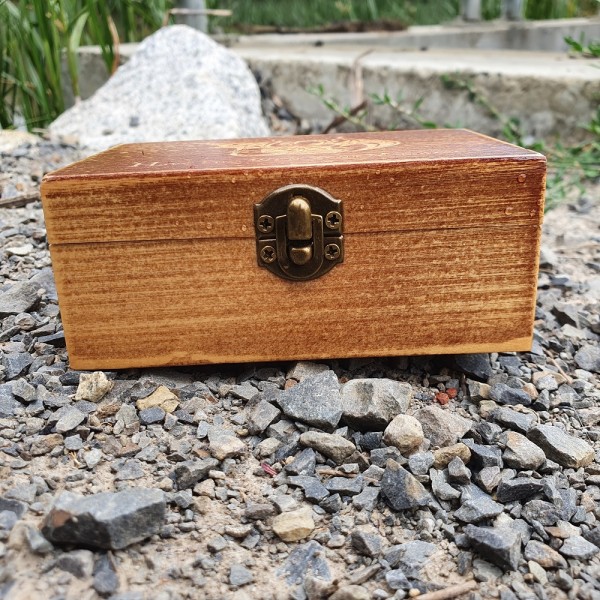 Giant Dice - box included!