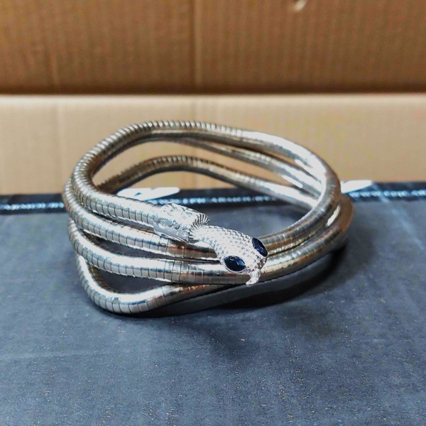Snake bracelet
