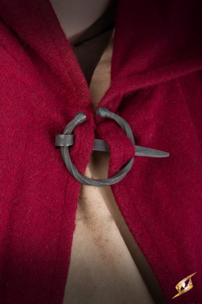 Cloak Pin - Twisted