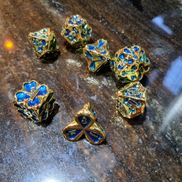 Metal Clover Dice