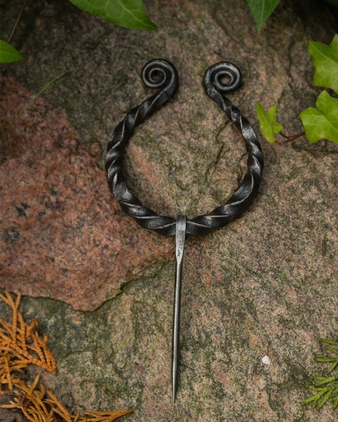 Cloak Pin - Angus