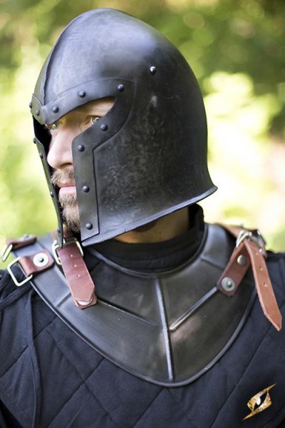 Neck Plate Dark Drake