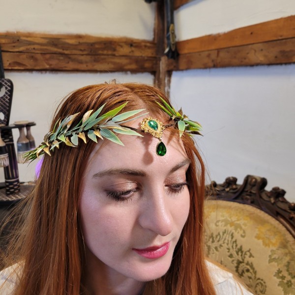 Laurel Crown