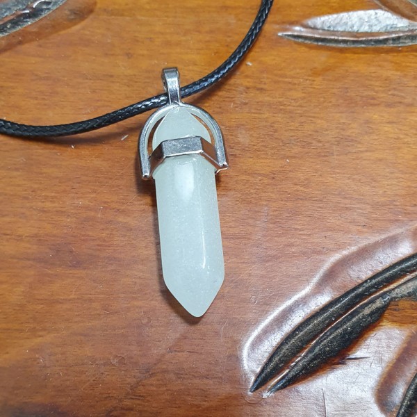 Glowing Necklace - Crystal