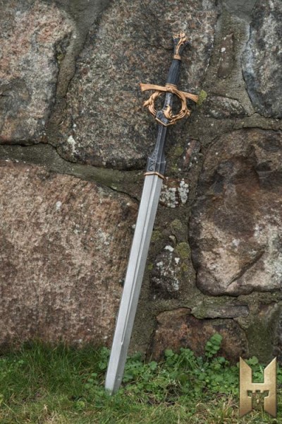 Stronghold Highborn Sword Gold 113cm