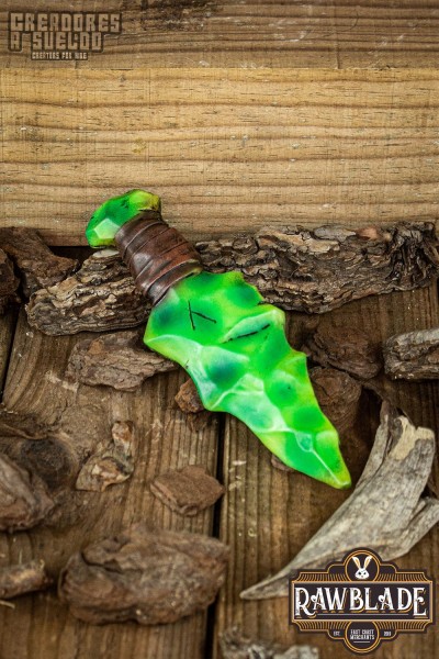 Green Crystal Dagger