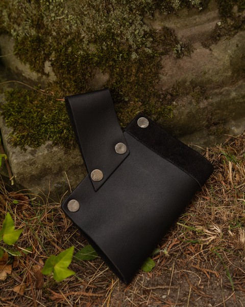 Darren sword holder