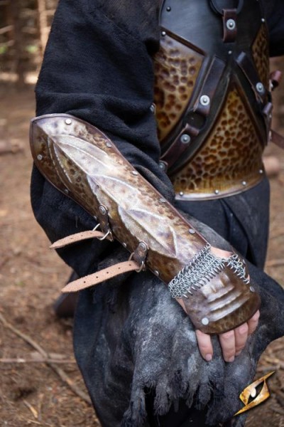 Epic Armoury Raider Bracers