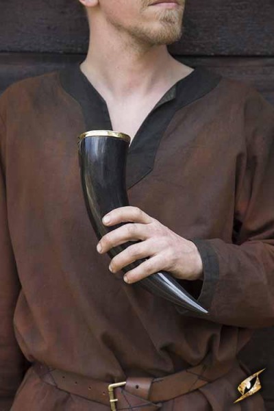 Earl Drinking Horn