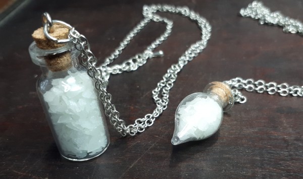 Alchemists glowing necklace