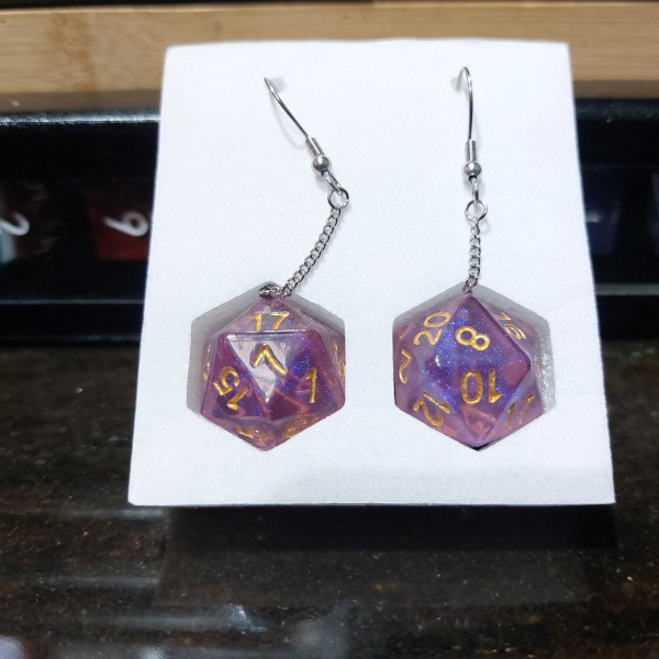 Aurora D20 Pendant Earings