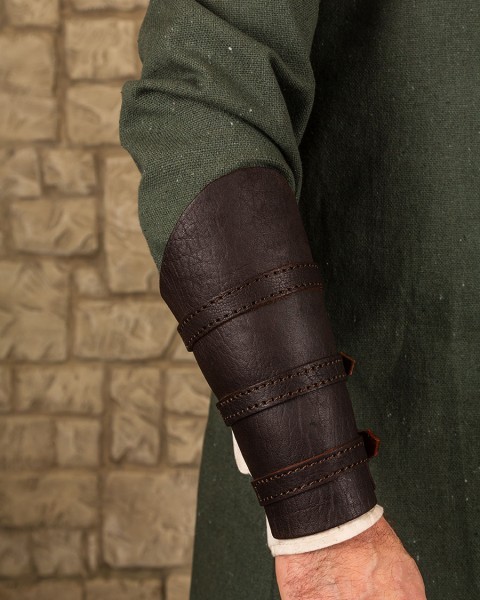 Simon Bracers